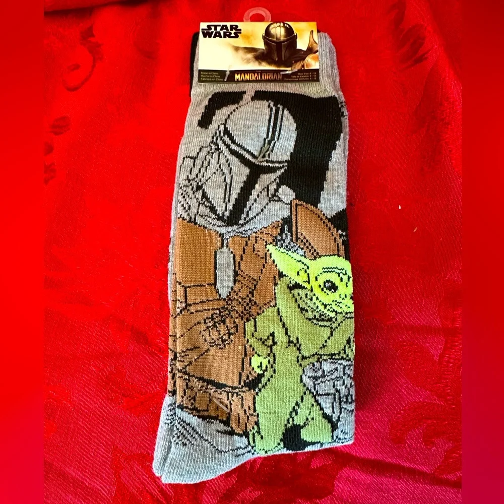 2 pack of Disney + Star Wars Mandalorian socks